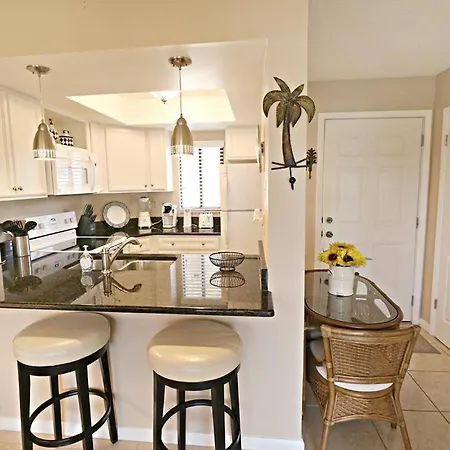 Beach Side Complex B23 1 Bed 1 Bath W/Heated Pool